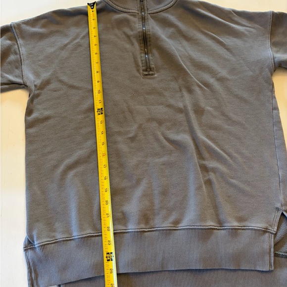 Aerie Woman’s Khaki Green Half-Zip Sweatshirt Size Medium - Picture 6 of 7